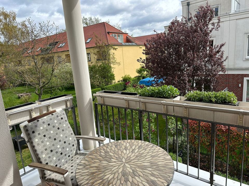 4 Zimmer Wohnung in einer Stadtvilla in Schmargendorf, Fußbodenheizung, Terrasse, 2 TG Stellplätze in Berlin