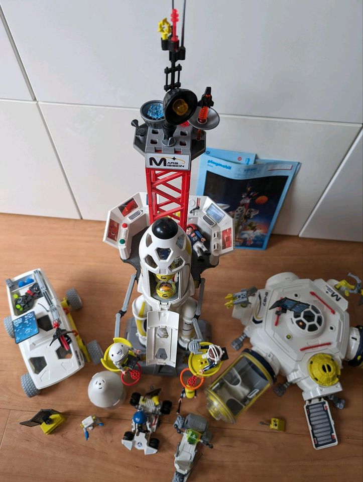 Tolles Set: Playmobil Mars Mission Rakete, Raumstation & Fahrzeug in Berlin