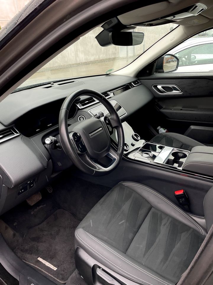 Range Rover Velar D180 AWD in Paderborn