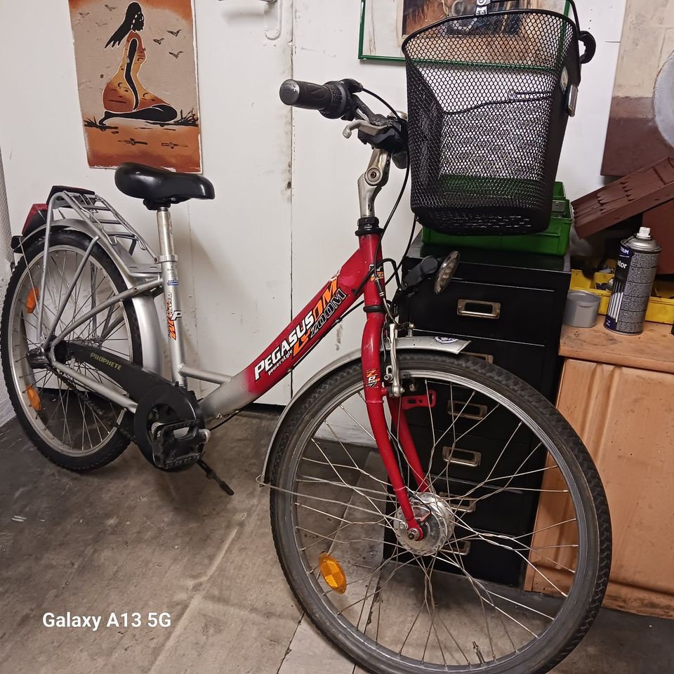 Verkaufe ein  Mädchen Alu Fahrrad PEGASUS 24 Zoll 3 Gang TOP in Hamburg