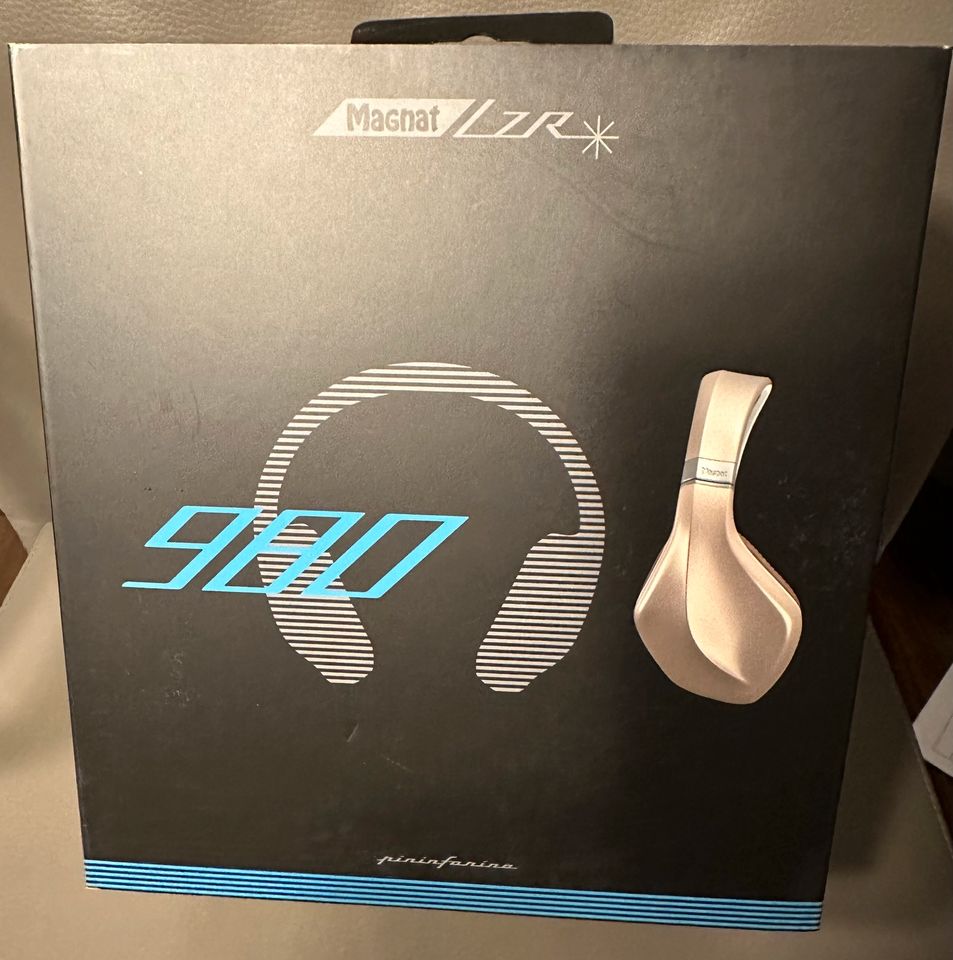 Magnat LZR 980 Premium Over Ear Kopfhörer Champagner in Düsseldorf