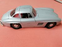 Auto Modell Modellauto Mercedes 300 SL 1954 3015 silber Burago Thüringen - Jena Vorschau