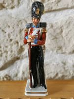 Sitzendorfer Porzellanfigur Soldat Hessen - Staufenberg Vorschau