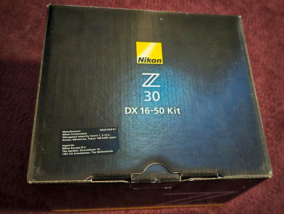 Nikon Z30 Dx 16-50 Kit wie neu + Rollei Blitzgerät 58 + Zubehör in Dresden