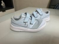 Nike Turnschuhe sneakers Grösse 27 top Zustand Rheinland-Pfalz - Zweibrücken Vorschau