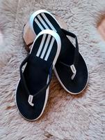 Adidas Zehentrenner schwarz Hessen - Birstein Vorschau