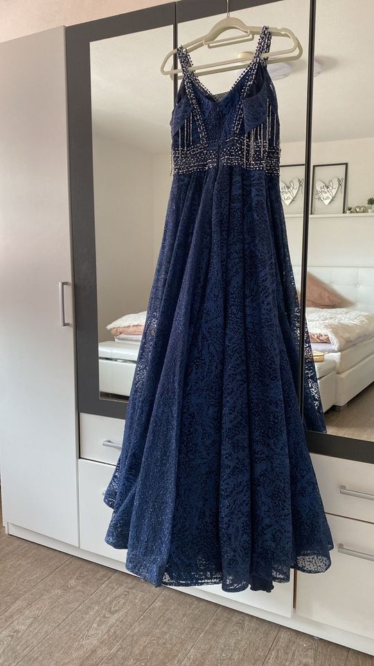 Abendkleid Marineblau Größe 36-38 in Bad Wurzach