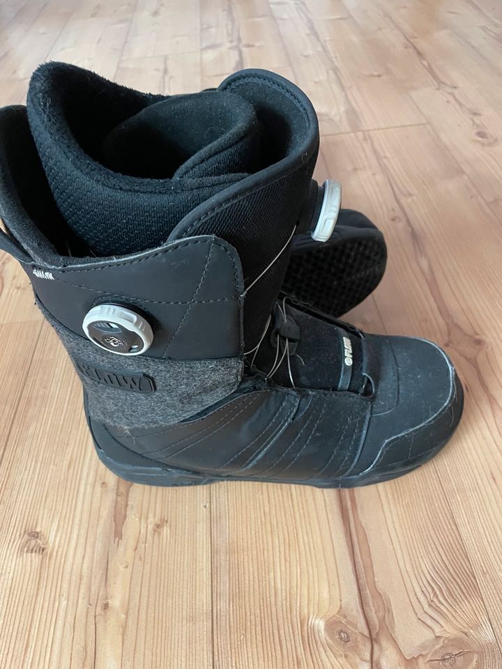 Snowboard Schuhe gebraucht Flow Gr 45 in Postbauer-Heng