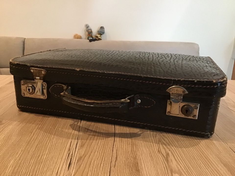Alter Koffer Vintage 40er Jahre in Boostedt