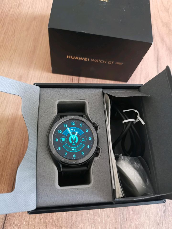 Huawei Watch Gt, Model FTN-B19, top Zustand in Brackenheim