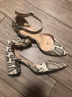 Ovye Pumps Gr. 37 Leder beige Bayern - Schwebheim Vorschau