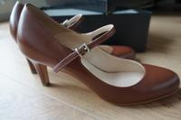Evita Pumps Leder cognacfarben Gr.39 sehr gut erhalten 7,5 cm Brandenburg - Hennigsdorf Vorschau