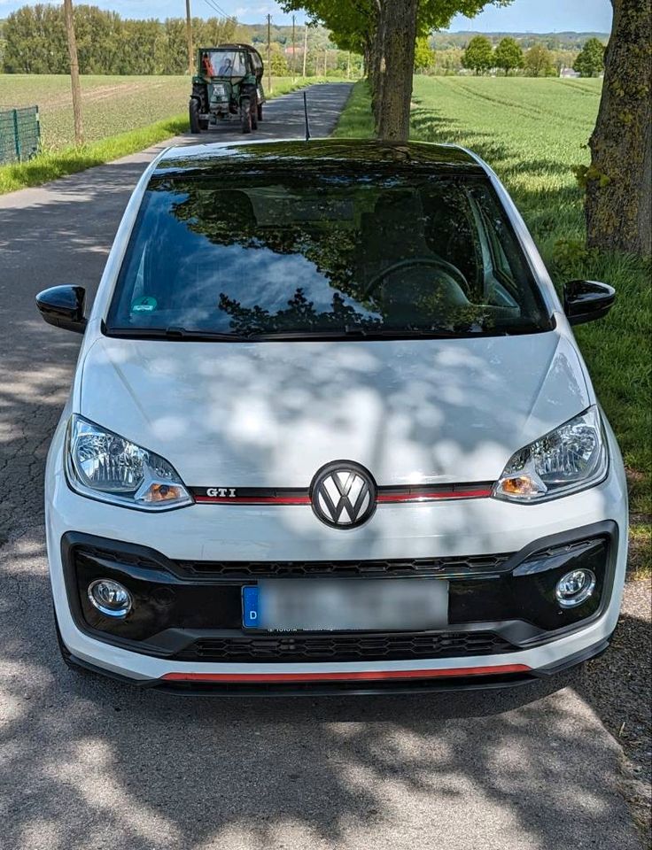 VW Up! GTI 1.0 TSI, wenig km, mehrfach bereift in Dortmund