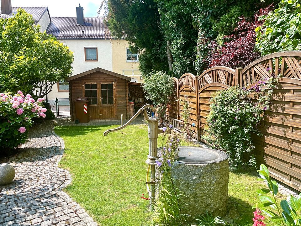 Schönes RMH mit Solaranlage, Loggia, Wintergarten mit Garten und Garage in Bobingen-Siedlung kaufen in Bobingen