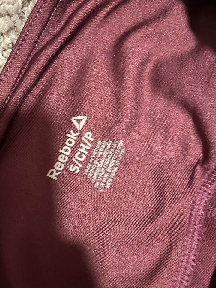 Reebok Leggings 3/4 Größe S in Pattensen