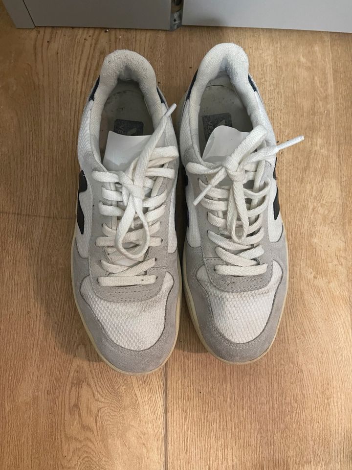 Veja Sneaker Gr. 38 / 38,5 Schuhe in Hannover