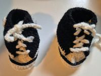 Süße Babyschuhe, gehäkelt, chuck converse Berlin - Spandau Vorschau