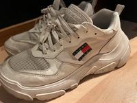 Verkaufe Tommy Hilfiger Schuhe Hessen - Rodgau Vorschau