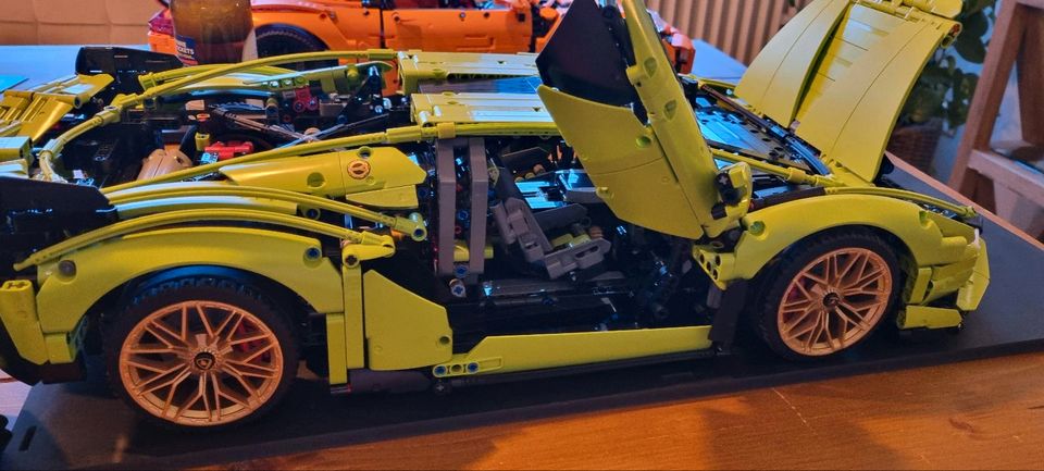 Lego Technic 42115 Lamborghini Sian Lego Technic Bugatti Chiron in Ettringen