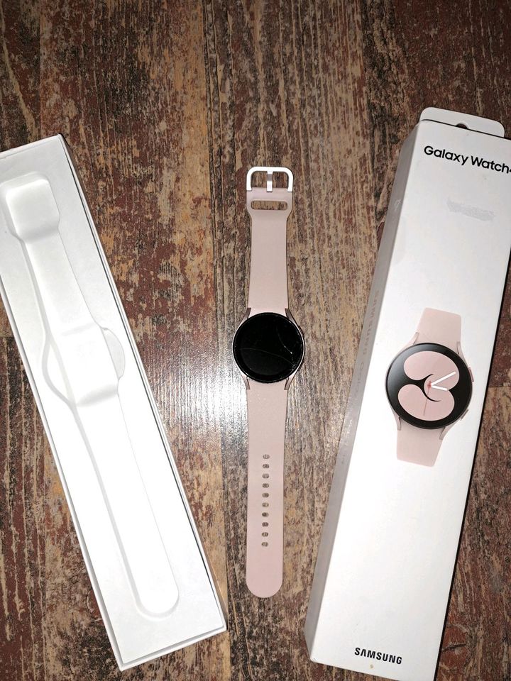 Samsung Galaxy Watch 4 40mm in Südbrookmerland