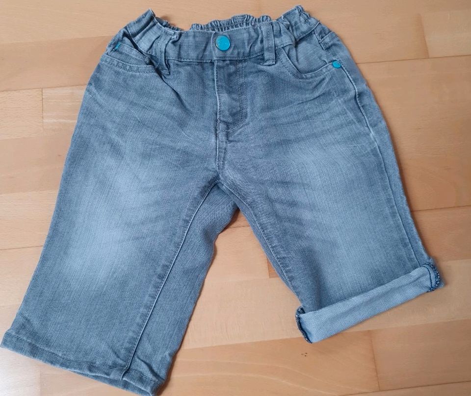 Kurze Hose Shorts Größe 122 in Hemau