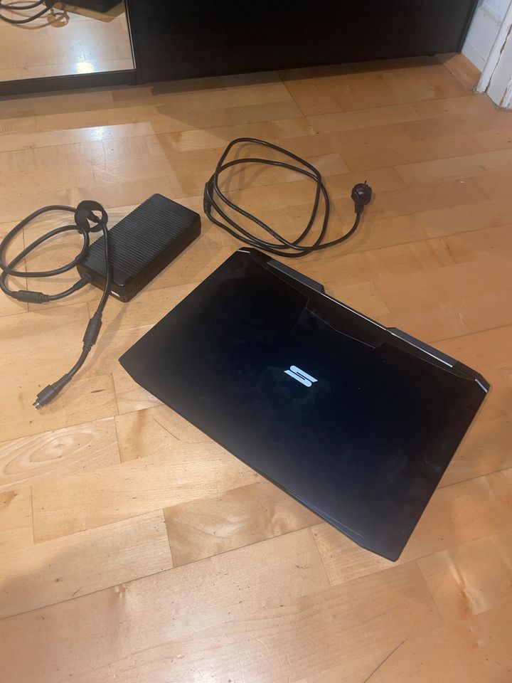 XMG Gaming Laptop / I9-9900K / RTX 2060 / 64GB RAM in Wiesbaden