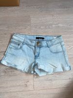 Hellblaue Shorts Tally Weijl 38 Hamburg-Nord - Hamburg Langenhorn Vorschau