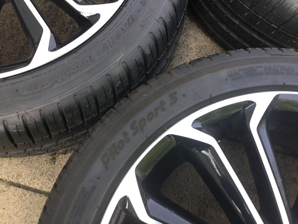 5x Toyota Sommerräder 7x17 215/45/17 Michelin in Niederdürenbach