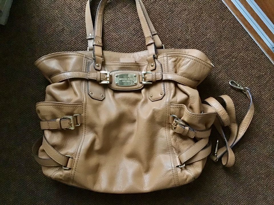 Michael Kors Handtasche NEUWERTIG NP 349 Euro in Neunkirchen a. Brand