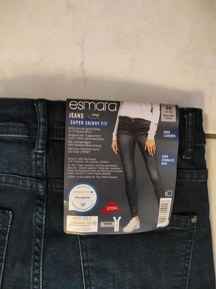 Super Skinny Jeans Größe 36 Neu mit Etikett in Langgöns