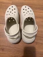 Crocs in Cremeweiß - Größe 40 Berlin - Köpenick Vorschau