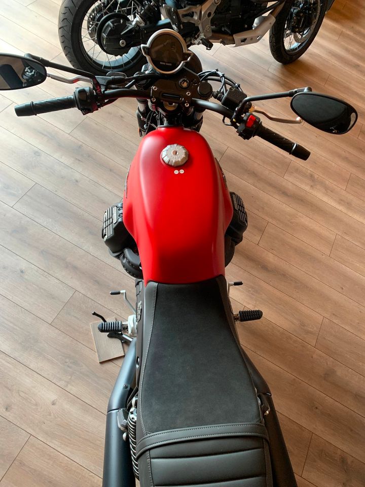 Moto Guzzi V7 850 Stone rot rosso sofort Verfügbar in Dorsten