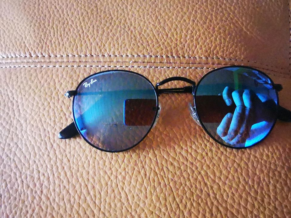 Ray Ban modische Sonnenbrille top Zustand siehe Fotos in Edenkoben