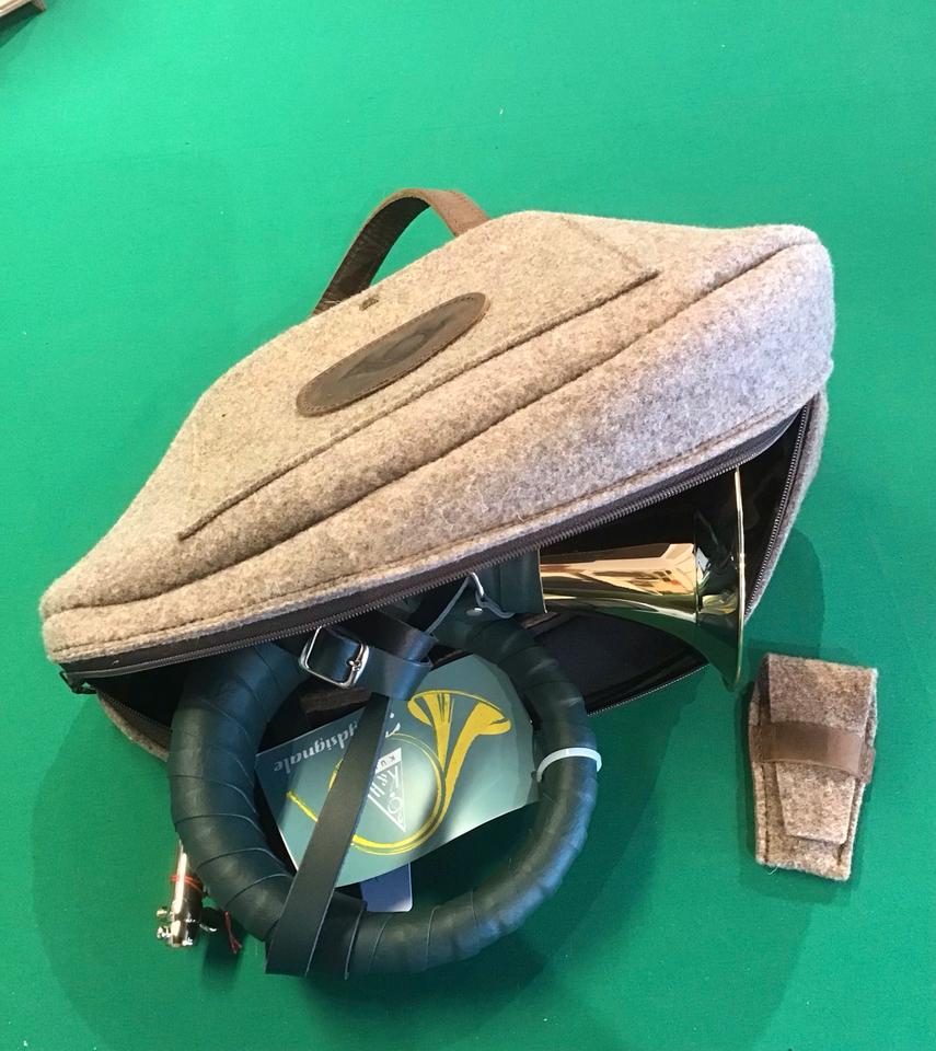 Tasche für Jagdhorn / Plesshorn / Parforcehorn, Götz Supersac in Wermelskirchen