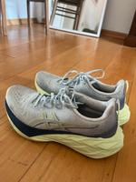 Asics Laufschuhe Novablast 4 Köln - Humboldt-Gremberg Vorschau