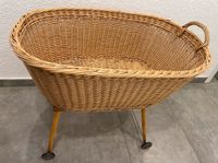 Stubenwagen/Babybett aus Holz/Rattan Baden-Württemberg - Salem Vorschau