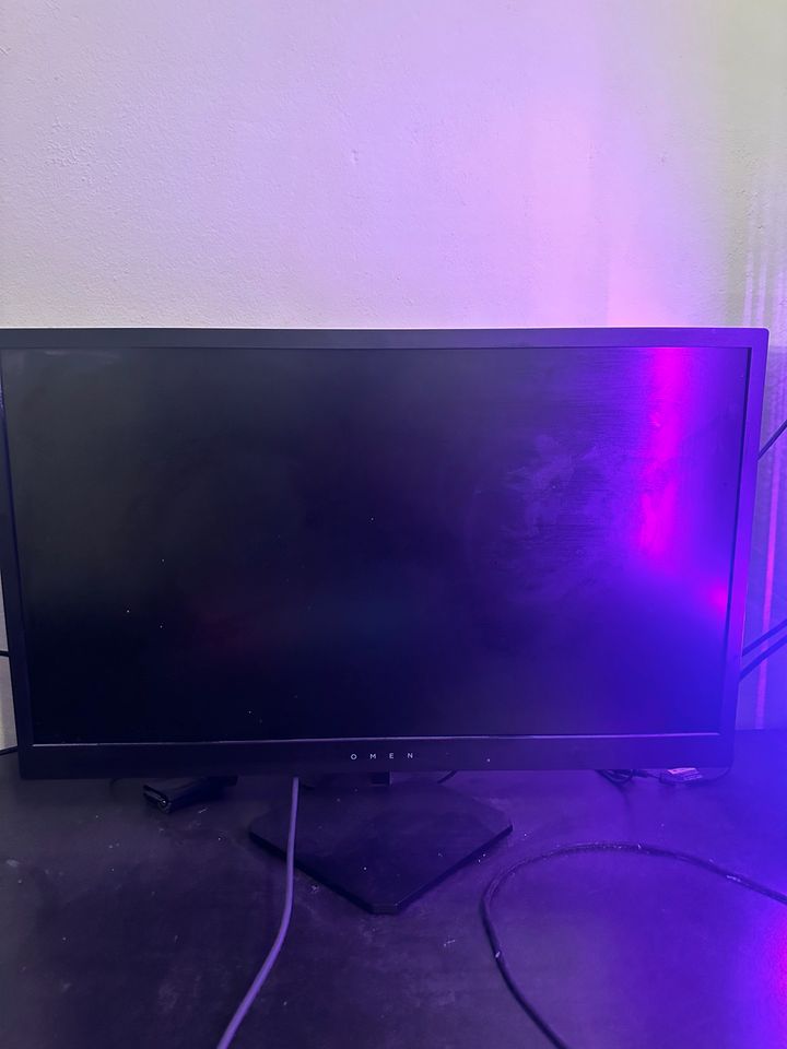 Gaming Pc NVIDIA GeForce RTX2070 + 2 Monitore 60hz/144hz in Rüsselsheim