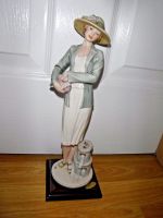 G. Armani Dame Sexy Lady mit Hut Capodimonte Florence Figur Mecklenburg-Strelitz - Landkreis - Neverin Vorschau