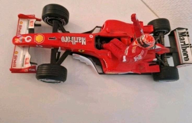 Michael Schumacher Ferrari 1:18 Modelle Formel Eins in Bad Ems