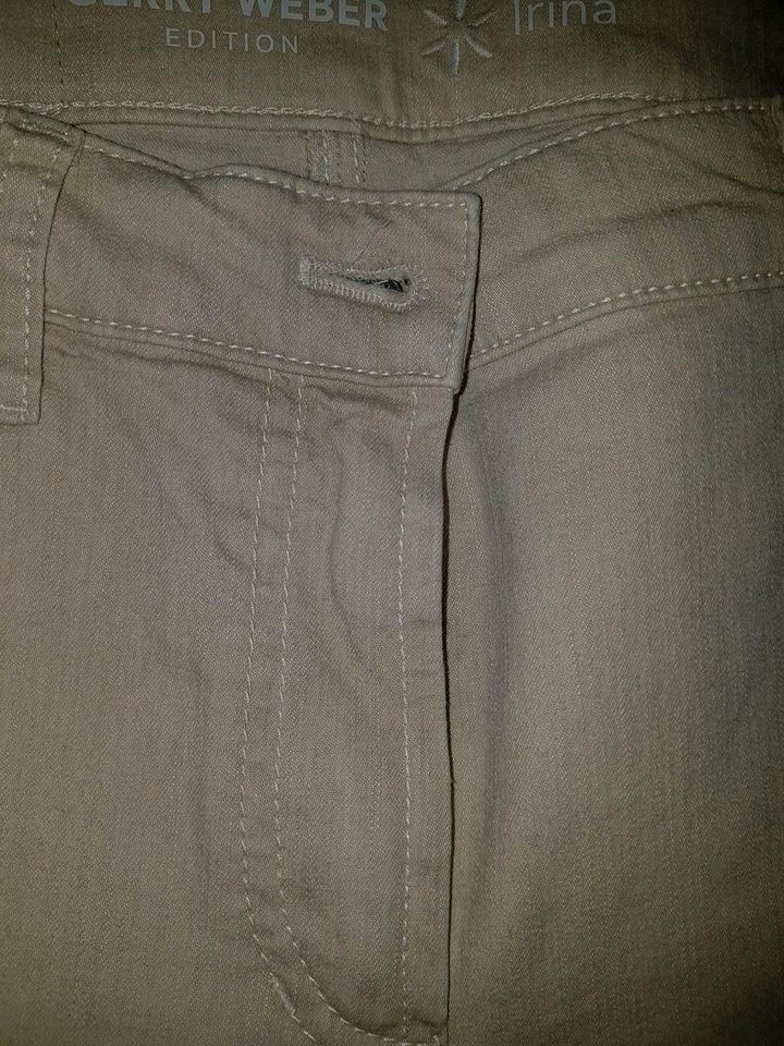 Neue Gerry Weber Jeans helllbeige Gr.40, L.110 cm schmal in Roth