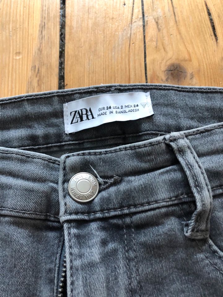 High waist skinny Jeans hellgrau Zara Gr. 34 in Hamburg