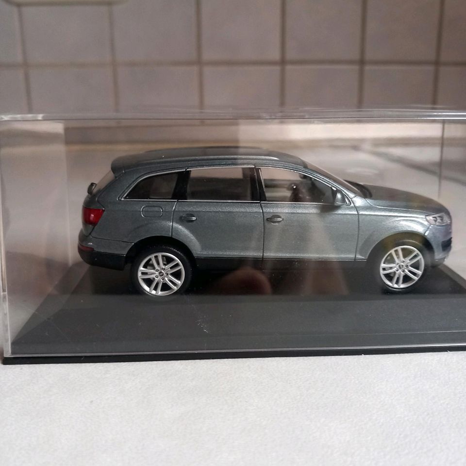 Schuco Modell, 1/43, Audi Q7 in Puchheim