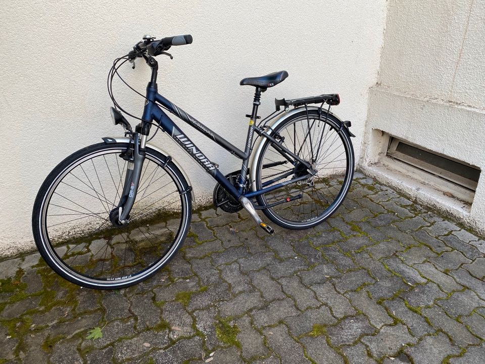 Winora Bermuda 24 Speed Trekking Damenrad wie Neu in Stuttgart