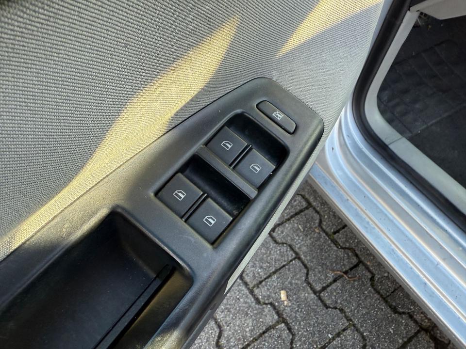 Volkswagen Polo IV 1.4 Basis*TOP ANGEBOT*TÜV/ASU NEU*TOP* in Rüsselsheim