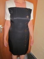 Kleid Jessica Howard schwarz weiß Schulterpolster 90ies Size 12 Rheinland-Pfalz - Bruchmühlbach-Miesau Vorschau