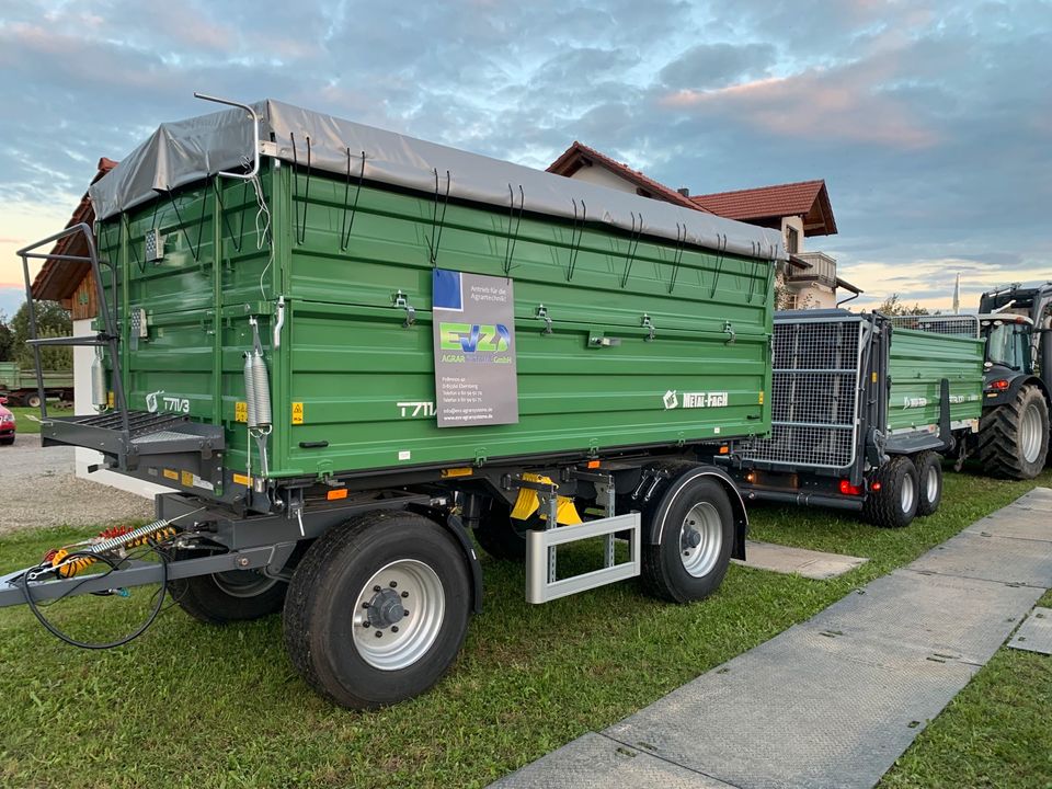 Kipper- Dreiseiten 16 Tonner Metal-Fach in Ebersberg