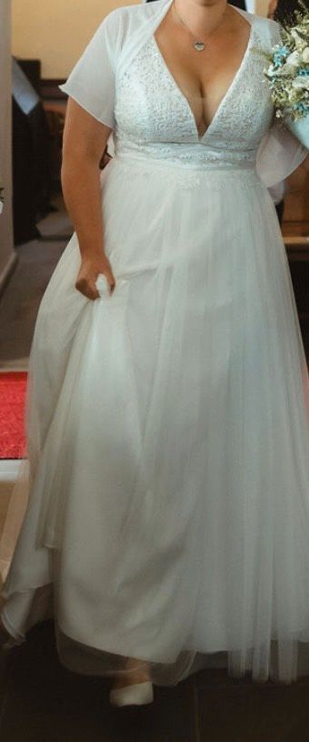 Hochzeitskleid Brautkleid gegen fairen Preisvorschlag abzugeben in Wegberg