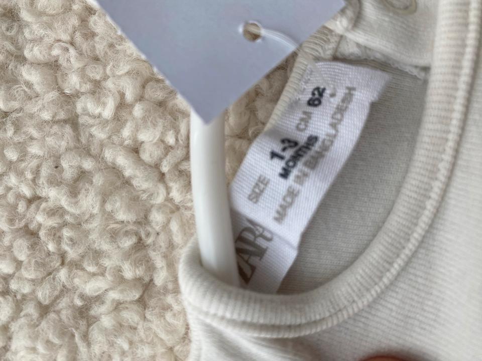 Babybody Babykleidung baby Zara body DM Alana Weste Größe 62 in Kehl