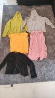 Damen Kleidungspaket Kleidung Pullover T-Shirt Größe 38/M Nordrhein-Westfalen - Mönchengladbach Vorschau