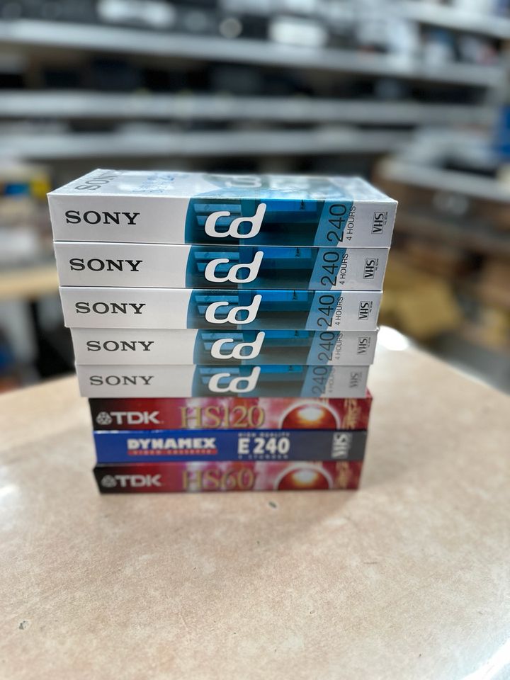 8 VHS Leerkassetten Sony CD / TDK Videokassetten in Hof (Saale)